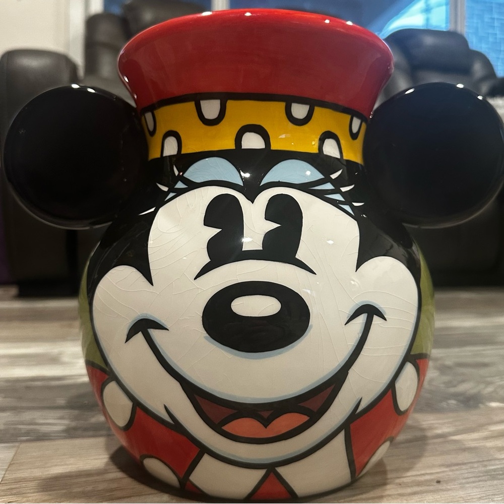 SUPER RARE Double Eared ART OF DISNEY Minnie Mouse Ceramic Vase 1 of 250 made!!